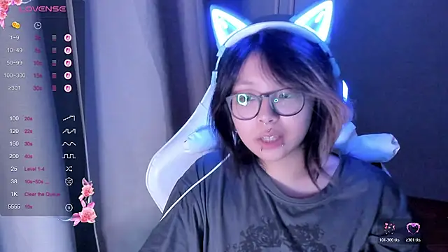 maydaykimmy online show from November 19, 2025, 8:42 pm