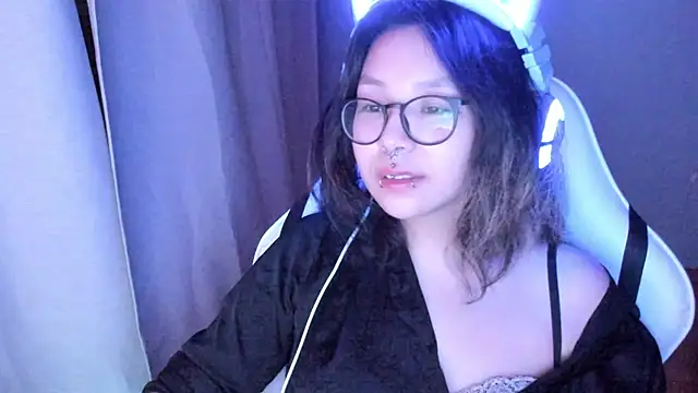 maydaykimmy online show from May 21, 2026, 8:39 pm