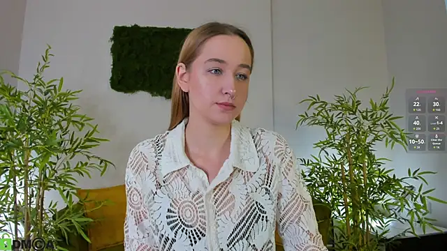 Snapshot of Sweett_Monica chatting on August 3, 2026, 12:41 am Sweett Monica online show from August 3, 2026, 12:41 am