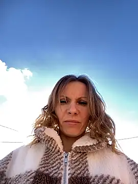 Snapshot of Anita-Smith chatting on March 7, 2026, 9:48 am Anita-Smith online show from March 7, 2026, 9:48 am