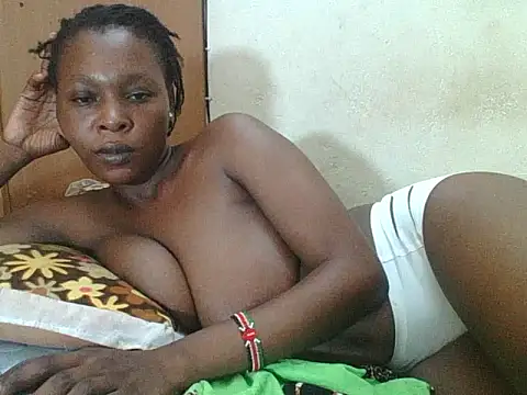 Snapshot of Sexyblackgold chatting on March 30, 2026, 9:27 pm Sexyblackgold online show from March 30, 2026, 9:27 pm