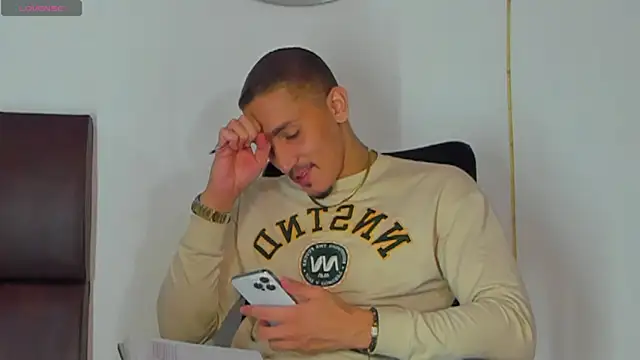 MikeRoss7777 online show from October 11, 2025, 5:08 am