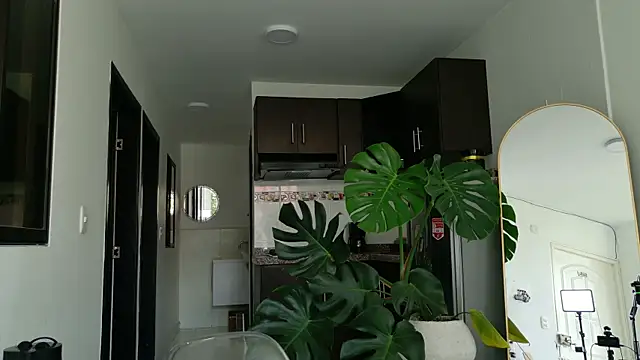 MikeRoss7777 online show from October 28, 2025, 3:11 pm