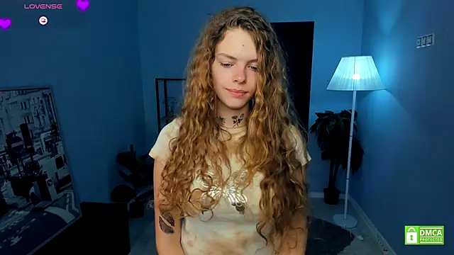 RayaNenlia online show from November 10, 2025, 5:12 am