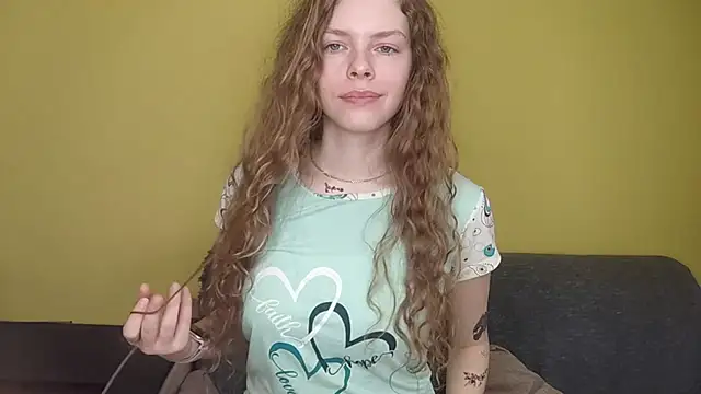 RayaNenlia online show from February 26, 2026, 5:51 am