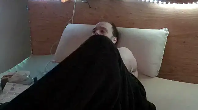 caressonnous online show from February 25, 2025, 5:40 pm