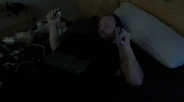 caressonnous online show from March 4, 2025, 1:17 pm