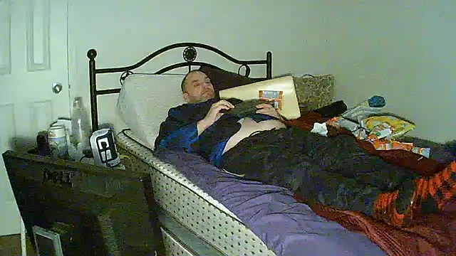 caressonnous online show from December 31, 2024, 7:40 pm