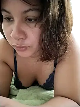 Yara0k online show from October 15, 2025, 9:39 am