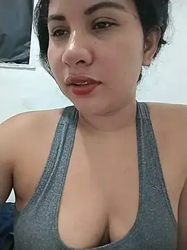 Yara0k online show from April 6, 2026, 7:31 am