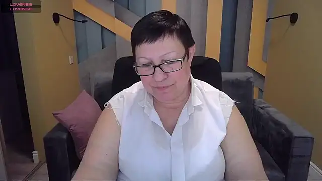 Snapshot of BarbaraTurners chatting on February 4, 2025, 1:23 am BarbaraTurners online show from February 4, 2025, 1:23 am