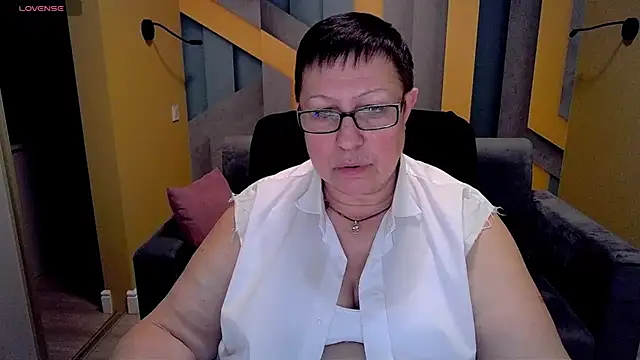 Snapshot of BarbaraTurners chatting on March 11, 2025, 12:54 am BarbaraTurners online show from March 11, 2025, 12:54 am