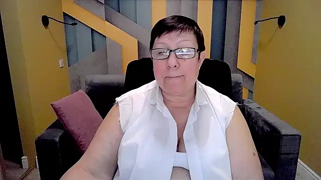 Snapshot of BarbaraTurners chatting on February 13, 2025, 12:24 am BarbaraTurners online show from February 13, 2025, 12:24 am