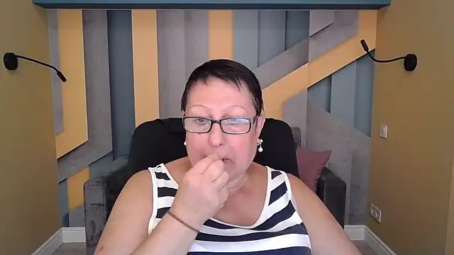 Snapshot of BarbaraTurners chatting on September 15, 2025, 6:41 pm BarbaraTurners online show from September 15, 2025, 6:41 pm