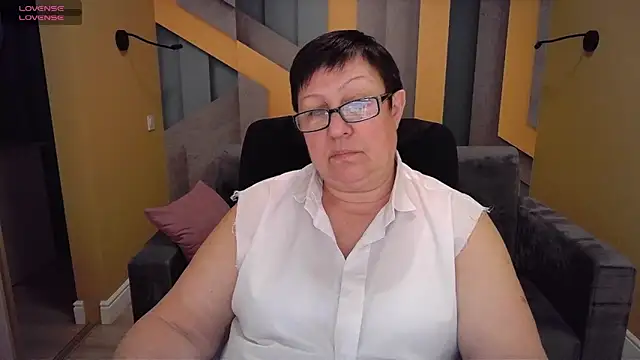 Snapshot of BarbaraTurners chatting on February 2, 2025, 10:28 pm BarbaraTurners online show from February 2, 2025, 10:28 pm