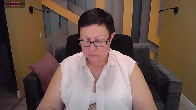 Snapshot of BarbaraTurners chatting on February 6, 2025, 2:33 am BarbaraTurners online show from February 6, 2025, 2:33 am