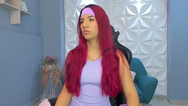 Snapshot of LindseyFerrer chatting on January 21, 2025, 5:20 pm LindseyFerrer online show from January 21, 2025, 5:20 pm