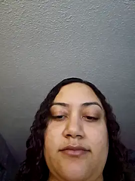 Snapshot of honeeyyy_pot chatting on October 5, 2025, 5:09 am honeeyyy pot online show from October 5, 2025, 5:09 am