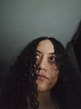 Snapshot of honeeyyy_pot chatting on October 30, 2025, 9:18 am honeeyyy pot online show from October 30, 2025, 9:18 am