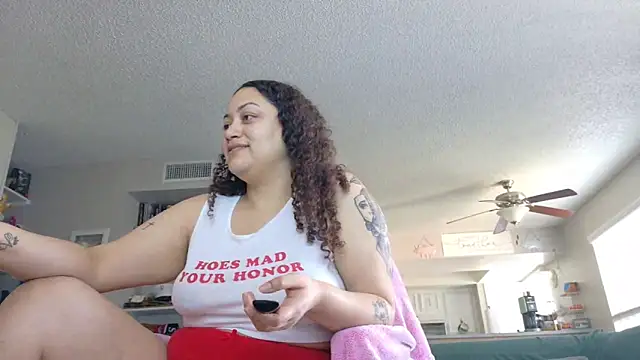 Snapshot of honeeyyy_pot chatting on March 19, 2025, 5:50 pm honeeyyy pot online show from March 19, 2025, 5:50 pm