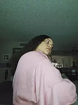 Snapshot of honeeyyy_pot chatting on November 17, 2025, 7:12 am honeeyyy pot online show from November 17, 2025, 7:12 am