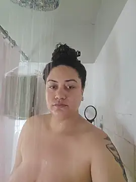 Snapshot of honeeyyy_pot chatting on November 12, 2025, 5:33 am honeeyyy pot online show from November 12, 2025, 5:33 am