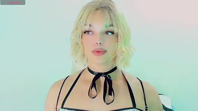 Snapshot of Emmaa_Saenz_ chatting on April 10, 2026, 10:28 pm Emmaa Saenz online show from April 10, 2026, 10:28 pm