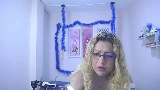 Veronica escobar  online show from December 24, 2024, 4:11 am