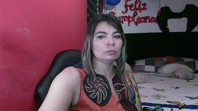 Snapshot of charlotedoll chatting on April 21, 2026, 2:51 am charlotedoll online show from April 21, 2026, 2:51 am