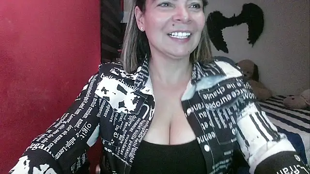 Snapshot of charlotedoll chatting on May 9, 2026, 11:41 pm charlotedoll online show from May 9, 2026, 11:41 pm