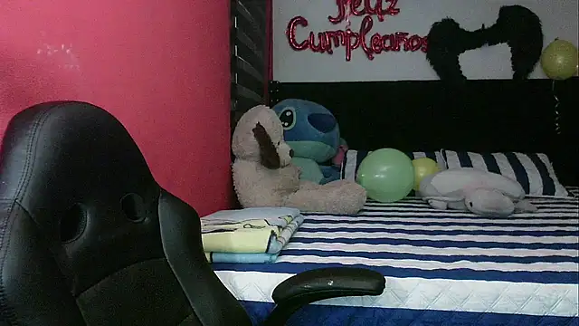 Snapshot of charlotedoll chatting on April 24, 2026, 2:46 am charlotedoll online show from April 24, 2026, 2:46 am