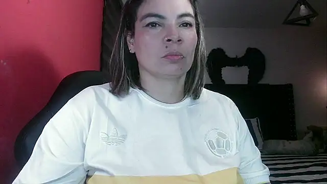 charlotedoll online show from March 26, 2026, 11:24 pm