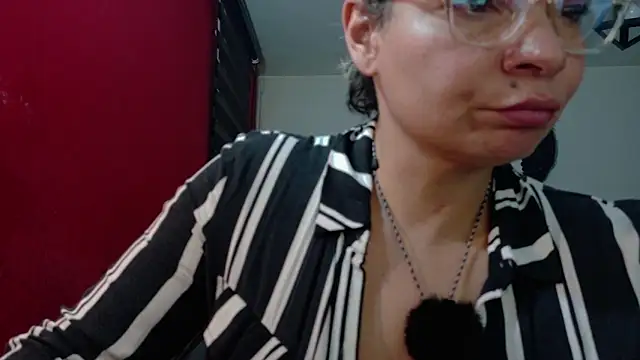 Snapshot of charlotedoll chatting on May 16, 2026, 2:43 am charlotedoll online show from May 16, 2026, 2:43 am