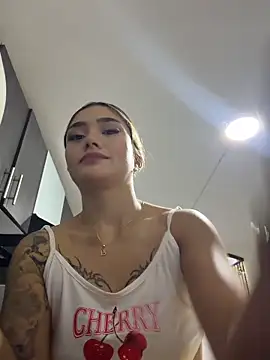 Snapshot of Arianavillada chatting on June 12, 2026, 3:48 am Arianavillada online show from June 12, 2026, 3:48 am
