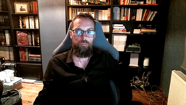 MeSteff online show from October 12, 2025, 5:25 pm