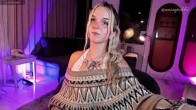 misschloe   online show from January 26, 2025, 3:38 am