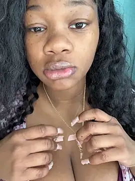 Snapshot of CharismaaBanx chatting on February 19, 2025, 6:43 pm CharismaaBanx online show from February 19, 2025, 6:43 pm