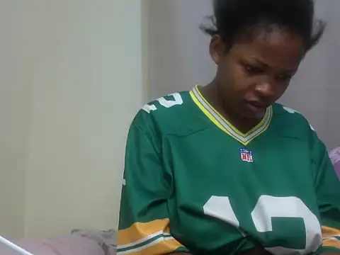 queen-sasha online show from November 18, 2025, 7:11 am