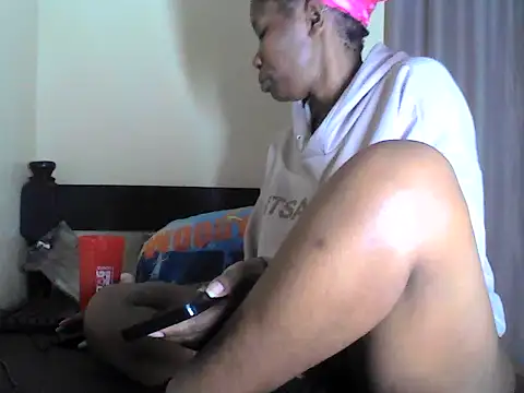 smallnaughtygirl online show from March 7, 2026, 11:10 pm