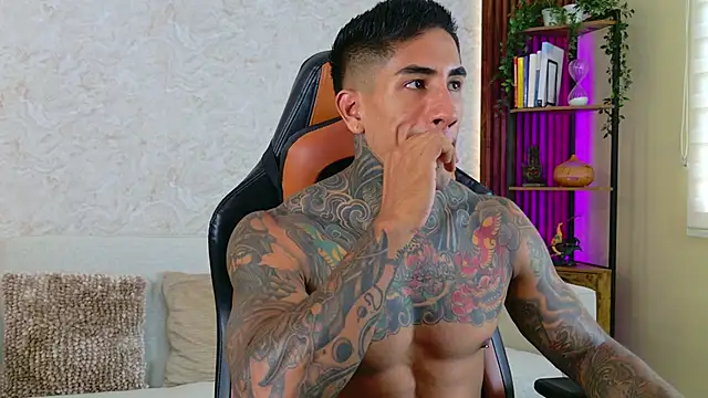 AdanReilly online show from October 19, 2025, 2:53 pm