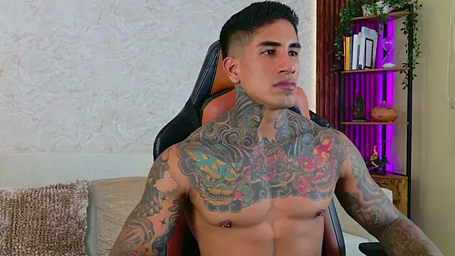 AdanReilly online show from November 7, 2025, 9:19 pm