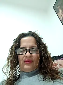 Snapshot of CioniWeiss chatting on March 6, 2025, 11:20 pm CioniWeiss online show from March 6, 2025, 11:20 pm