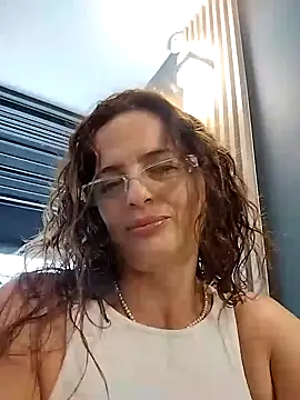 Snapshot of CioniWeiss chatting on March 19, 2025, 9:37 pm CioniWeiss online show from March 19, 2025, 9:37 pm