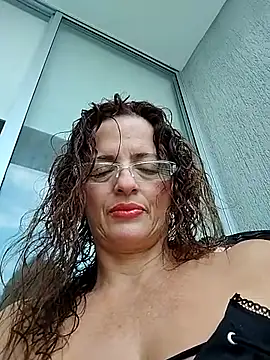 Snapshot of CioniWeiss chatting on March 18, 2025, 10:37 pm CioniWeiss online show from March 18, 2025, 10:37 pm