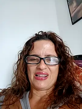 Snapshot of CioniWeiss chatting on February 25, 2025, 10:09 pm CioniWeiss online show from February 25, 2025, 10:09 pm