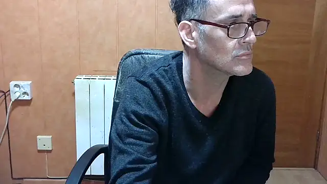 Lia Y PatrickX online show from November 2, 2025, 8:58 pm