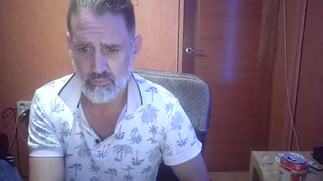 Lia Y PatrickX online show from October 20, 2025, 6:52 pm