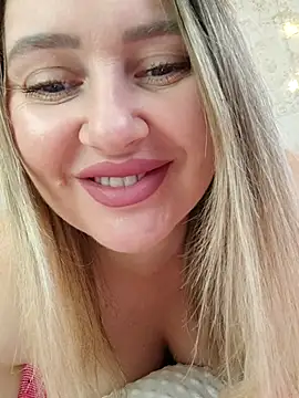 Snapshot of LadyLolyPop_ chatting on September 17, 2025, 4:03 am LadyLolyPop online show from September 17, 2025, 4:03 am