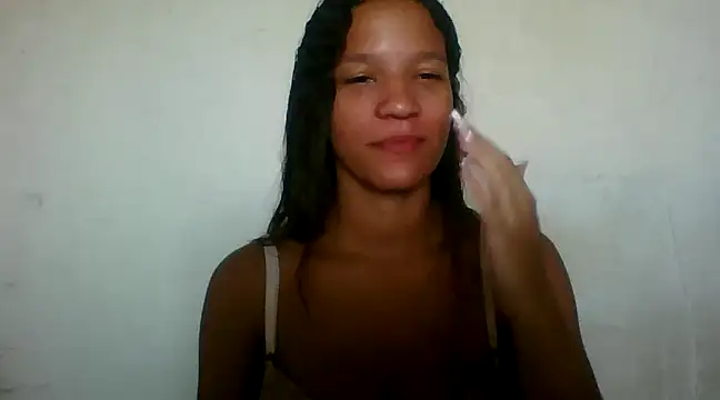 Snapshot of By_Aninha chatting on March 14, 2025, 7:23 pm By Aninha online show from March 14, 2025, 7:23 pm