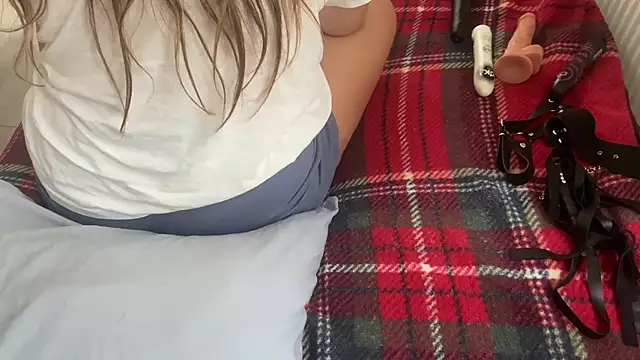 Ceyceys online show from October 20, 2025, 11:11 am